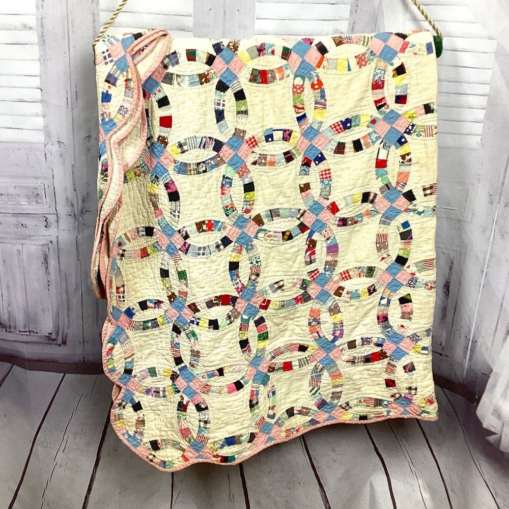 Antique Handmade Wedding Ring Quilt